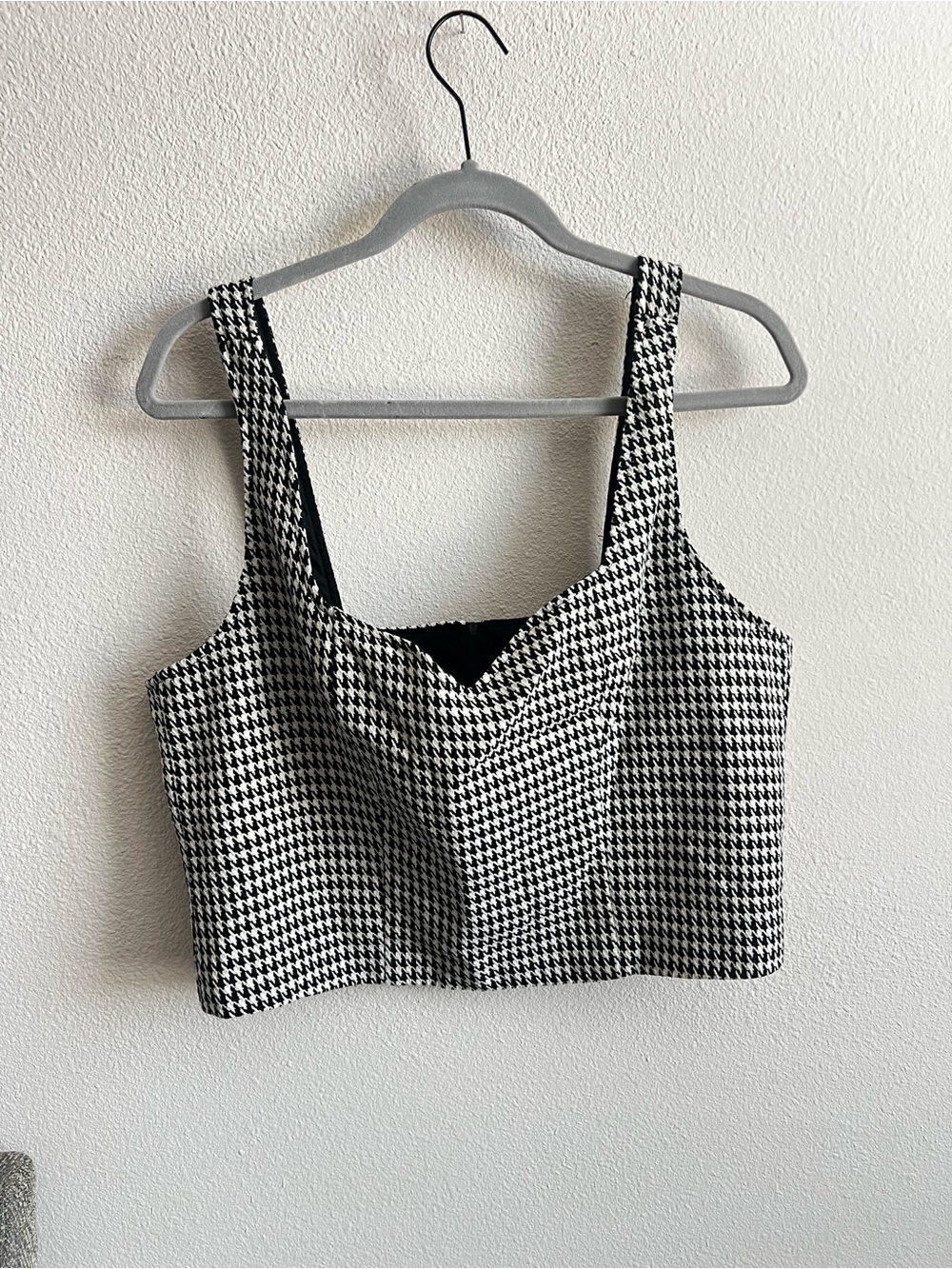 Copper Key Black & White Houndstooth Crop Top